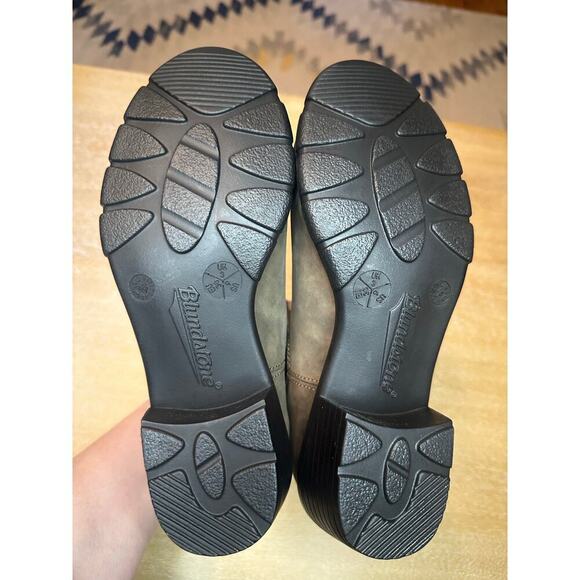 Blundstone Heeled Chelsea Boots #1673 Antique Brown size 6 - Picture 7 of 7